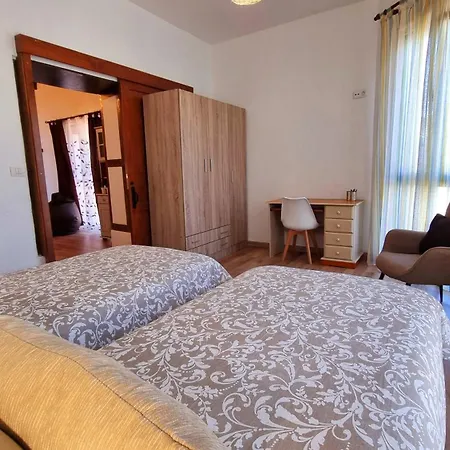 Casa Pirusa Feriehus *
